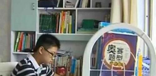 14岁少年考699分 揭秘学霸"超能力"如何炼成的(图)