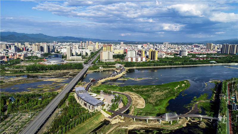 南阳市西峡县：蓝天碧水润城乡_fororder_鹳河生态文化园风景美如画 摄影 陈思远