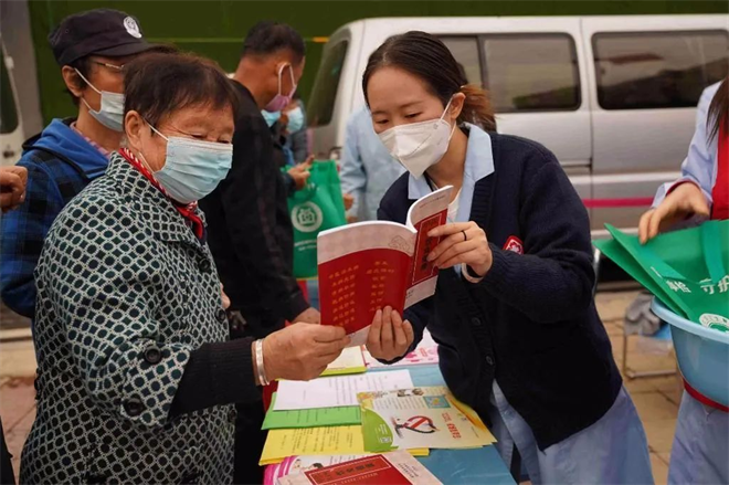 西安市灞桥区：义诊活动暖人心 健康服务在身边_fororder_1