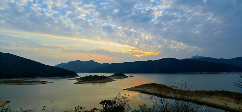 【原创】信阳罗山：漫步花海里 人在画中游_fororder_九里落雁湖