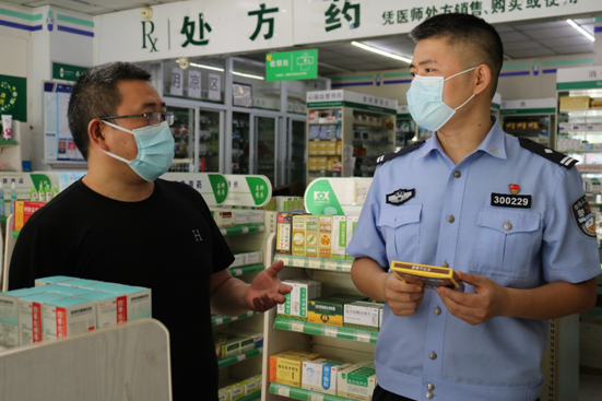 【原创】重庆九龙坡“食药环”民警郑林：民生问题一步不能退_fororder_微信图片_20221108134637