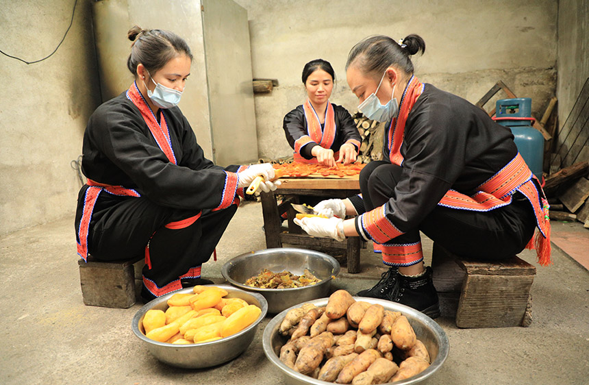 广西金秀：瑶寨“旅游饭”越吃越香