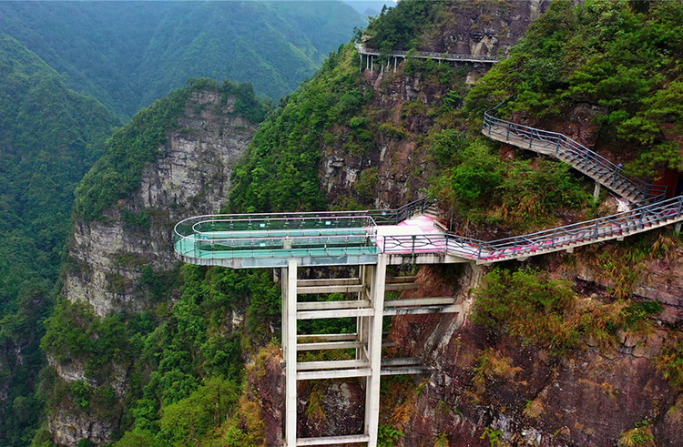 广西金秀：瑶寨“旅游饭”越吃越香