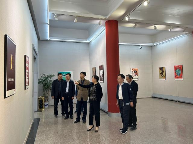 江西财经大学承办“倡导移风易俗、弘扬时代新风”主题海报展_fororder_图片1