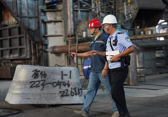 【原创】重庆九龙坡民警张阳帆：生于斯 长于斯 守护于斯的“家园防线”_fororder_微信图片_20221206154104