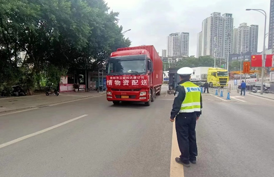 【原创】重庆九龙坡警方筑牢战疫防线_fororder_微信图片_20221114163011