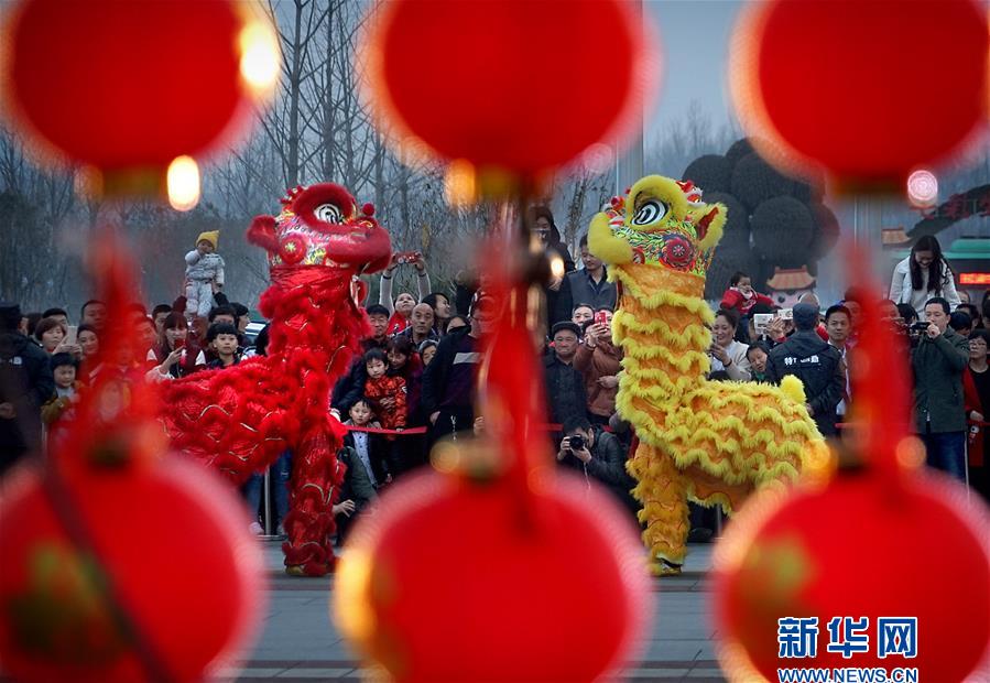 【轮播图】花灯璀璨迎元宵