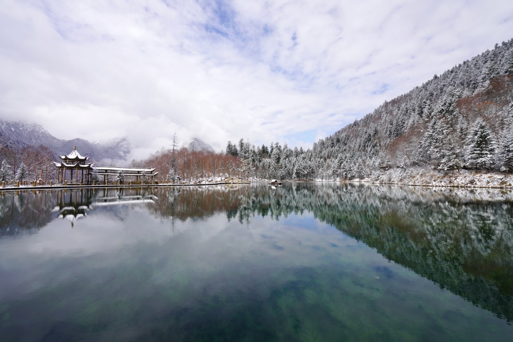 【轮播图】陇南：湖绿村静云绕 雪后官鹅沟水墨画一般_fororder_12