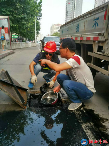 【民生】咸阳城区6万盏路灯通过二次“体检”