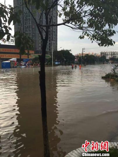 昆明主城又遭暴雨“袭城” 1小时最大降雨量达40毫米