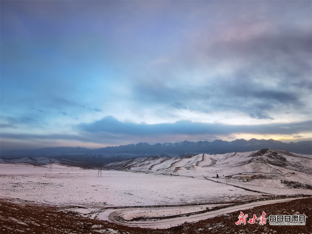 【轮播】武威天祝乌鞘岭现“霞铺云”景观_fororder_6