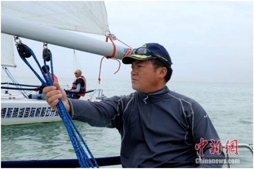 沙漠里赛帆船？ 新疆博湖县旅游经济的新生意