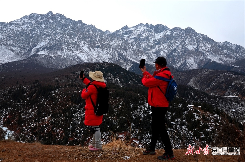 【轮播图】张掖肃南苍龙雪山冬日美景迎远客_fororder_1