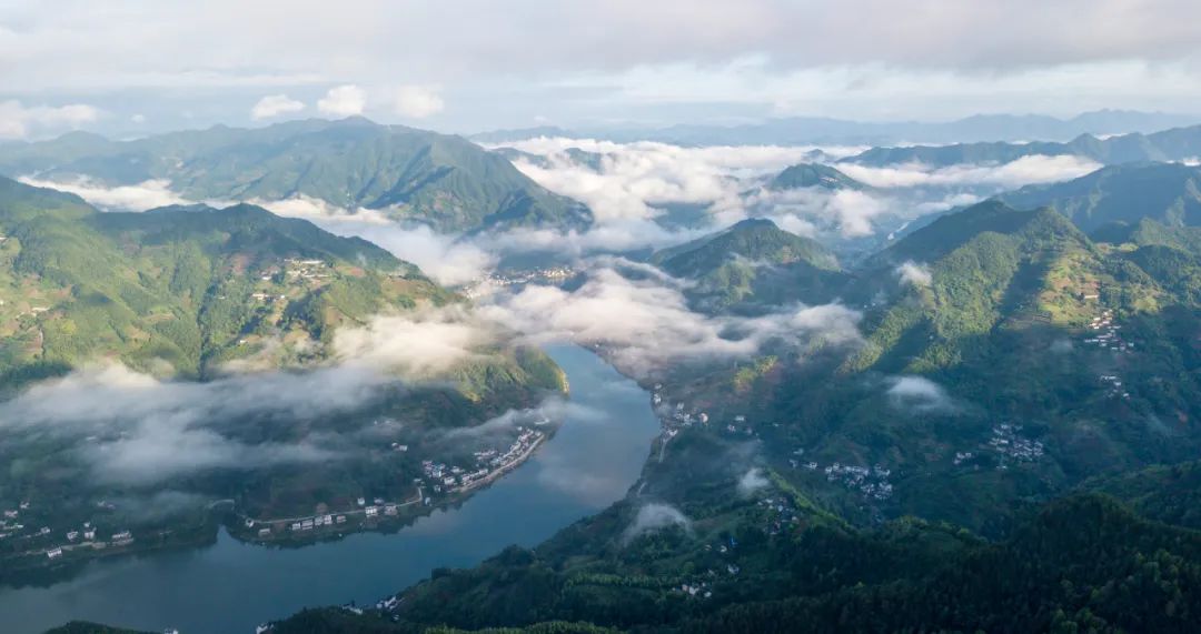 世界的黄山 黄山的世界——由春之中国屯溪“国际会客厅”到冬之黄山市国际高端“1+6”圆桌对话会的回眸_fororder_微信图片_20221216090442