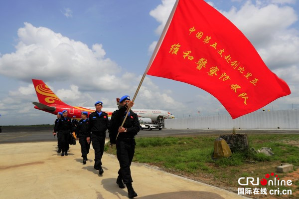 [焦点图、热门文章]（已过审）没有他们负重前行 就没有我们的岁月静好 记中国第五支赴利比里亚维和警察防暴队