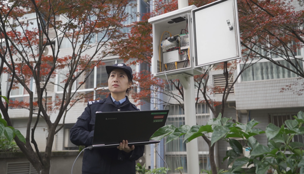 【原创】重庆九龙坡民警余行江荣获重庆市巾帼建功标兵_fororder_微信图片_20221219160334