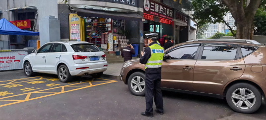 【原创】重庆市九龙坡区交巡警勤务大队护航复工复产_fororder_6