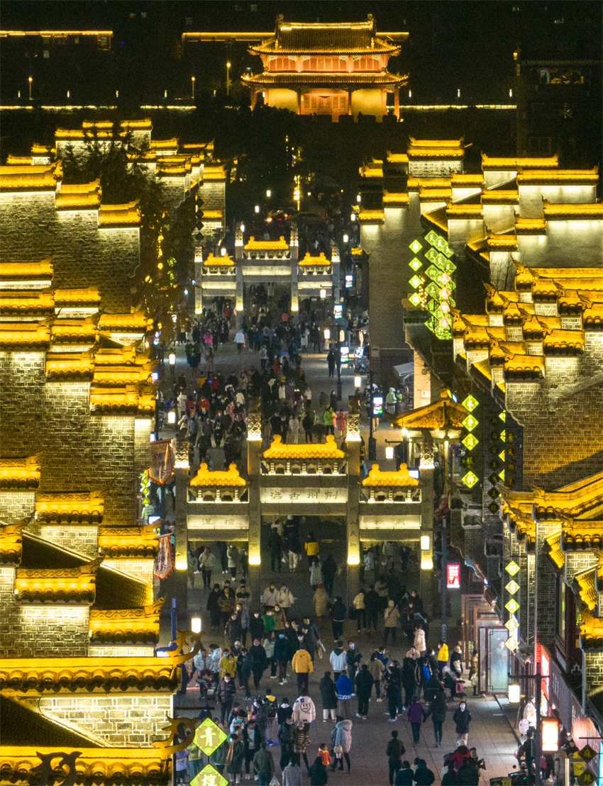 湖北襄阳：古城北街“烟火气”