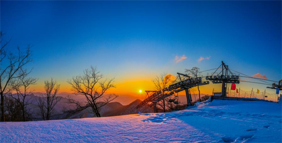 丹东宽甸天桥沟滑雪旅游度假地：体验阿尔卑斯山脉同一纬度的畅快_fororder_图片4