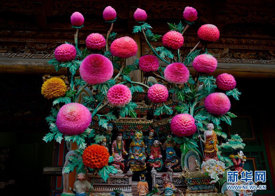 酥油花“绽放”塔尔寺