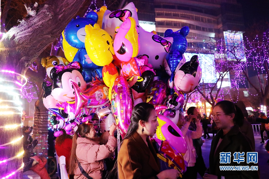 【陇人陇土】花灯璀璨不夜天 “丝路古城”闹元宵