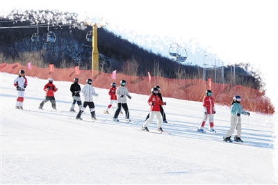 惟余莽莽千里景 大美冰雪山水间