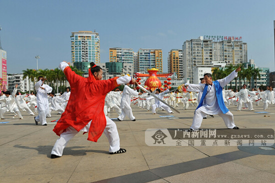 【八桂大地-图文】龙狮竞舞 梧州市举办2018龙狮闹元宵大型展示活动