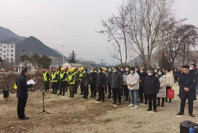 宝鸡市凤县河口镇大力推动重点项目建设和农村劳动力就业两项工作_fororder_图片3