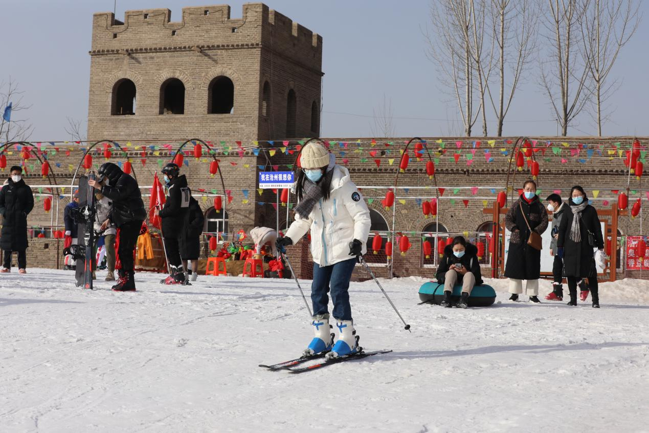 （原创）河北沧县：赏民俗 戏冰雪 多彩活动迎元宵_fororder_图片5