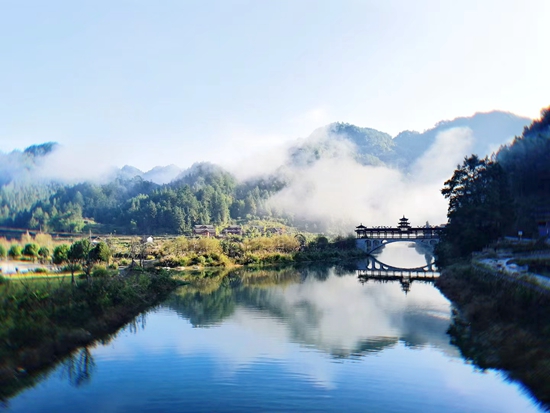 贵州榕江：推动旅游大提质 全力提升旅游品牌影响力_fororder_榕江县小丹江苗寨风光