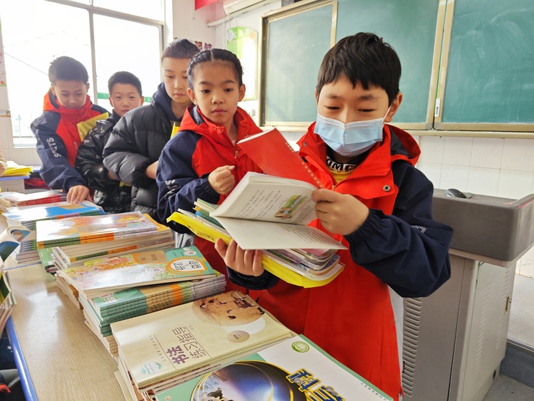 奔向新学期 西安市鄠邑区迎来中小学春季开学季_fororder_微信图片_20230206142530