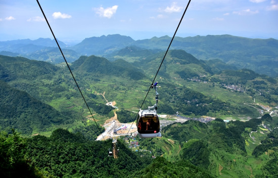 【行游巴渝 摘要】重庆秀山县城至川河盖旅游区快速通道9月底通车