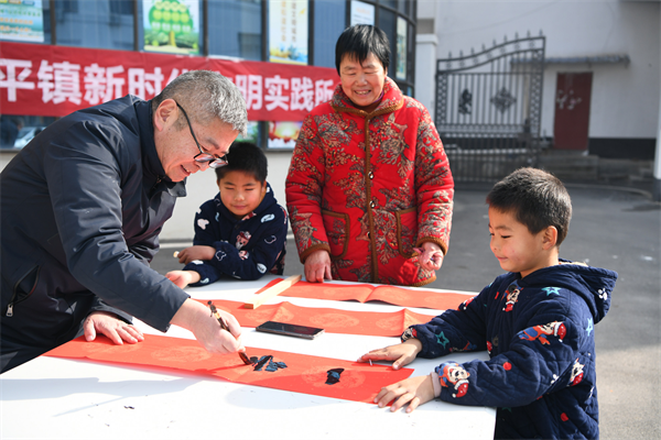 湖北枣阳70场惠民展演让群众乐享“文化大餐”_fororder_图片1