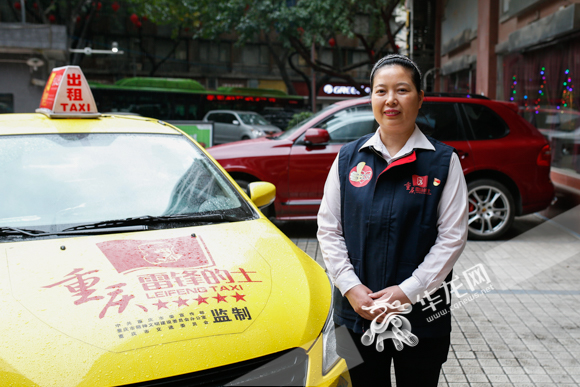 【社会民生】“有事你叫我” 这群出租车司机都是热心肠