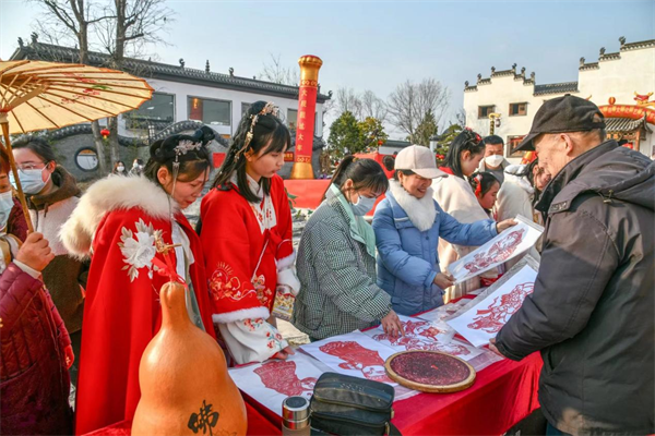 湖北枣阳：民俗文艺游园庆新年_fororder_图片4 - 副本