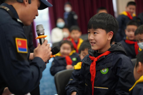 【原创】重庆九龙坡区：反恐宣传教育进校园 警校共筑防护网_fororder_图片2(1)