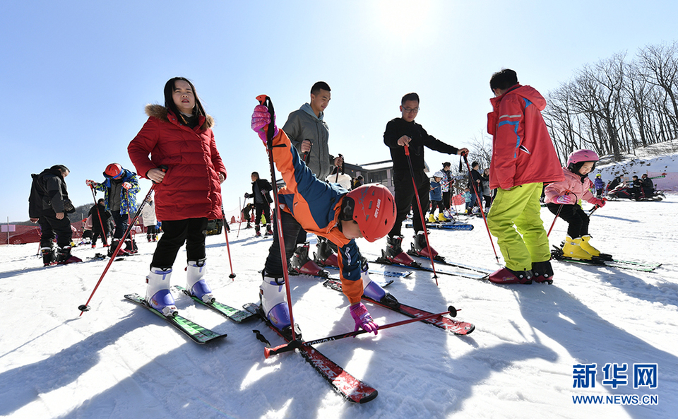 冰雪运动新春佳节受青睐