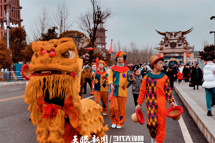 贵阳花溪：新春景区人气旺