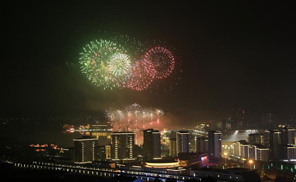 【原创】烟火灿烂庆元宵 重庆梁平夜空上演视觉盛宴_fororder_微信图片_20230205133803