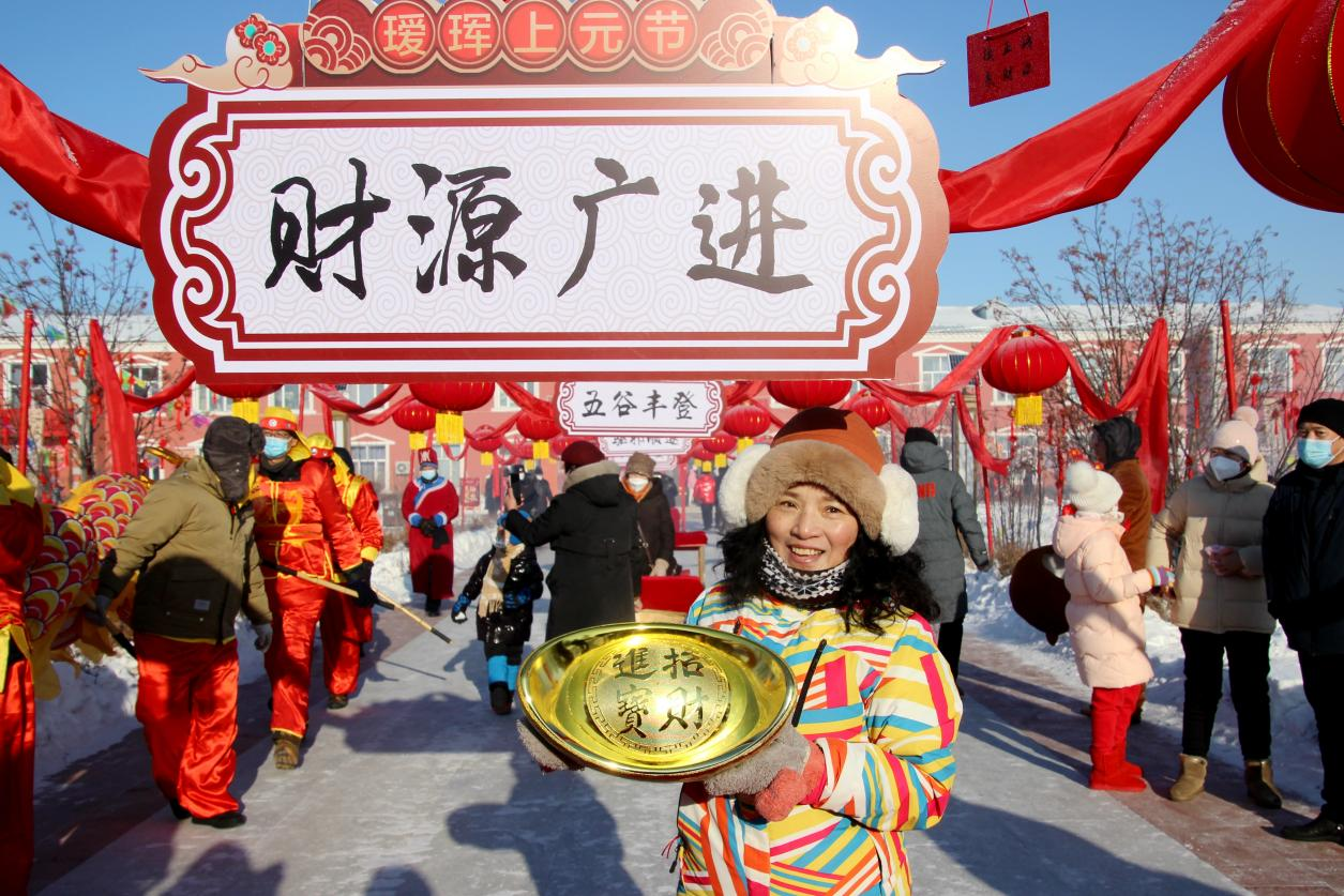 立灯官 抹花谜 瑷珲古城再现“专属年味”_fororder_图片2