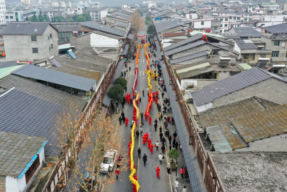 看舞龙打铁花 遵义各地红红火火闹元宵_fororder_微信图片_20230206134521