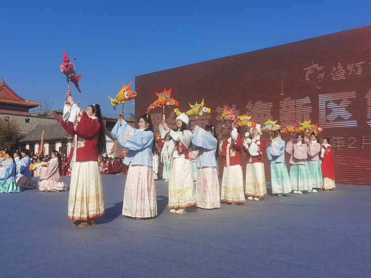 新春走基层|渔灯影里话丰年