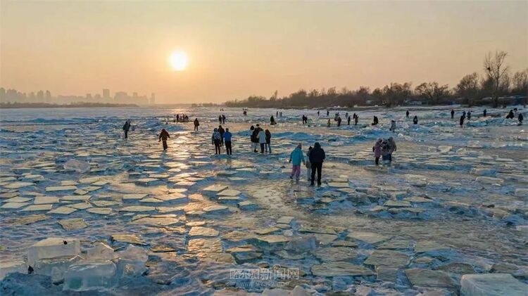 “钻石海”成婚纱外景地 随手一拍就是大片_fororder_640 (3)