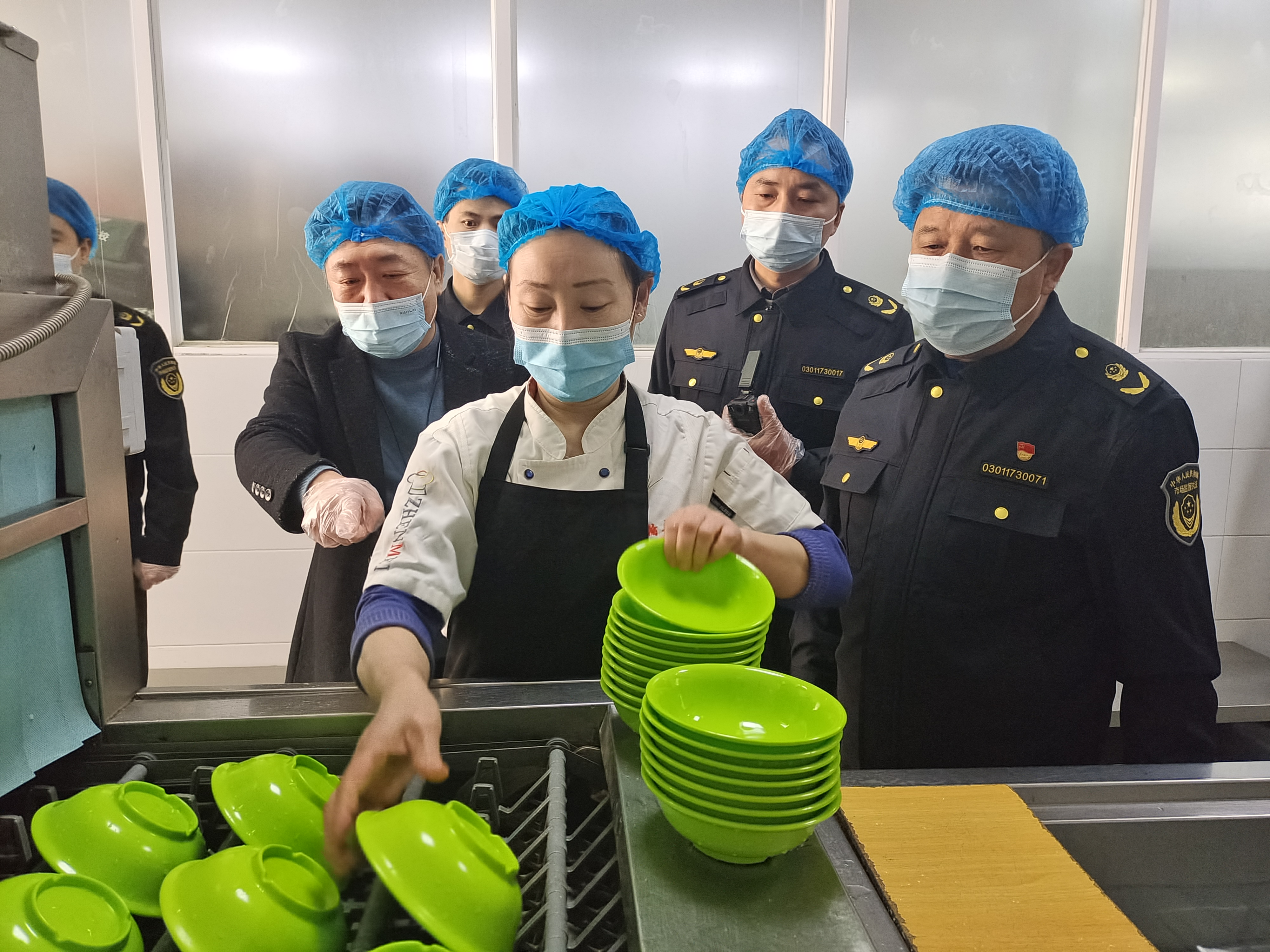 （原创）石家庄市新华区：筑牢校园食品安全防线 护航师生舌尖上的安全_fororder_2