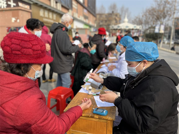 武汉市白玉山街道：义诊社区行 健康进万家_fororder_图片1