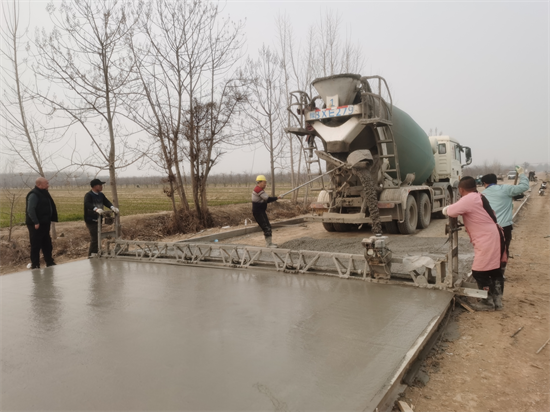 【原创】开封市通许县长智镇：人大代表督导岳家湖道路改建项目_fororder_图片1_副本1