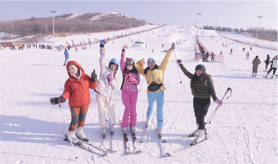 打卡盛京都市冰雪旅游线路 逛吃沈阳名街巷名小吃_fororder_图片5