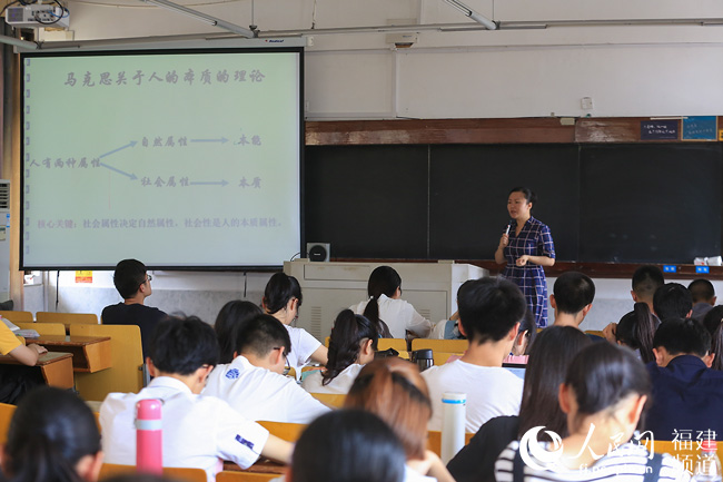 【要闻】【移动版 新闻列表】【滚动新闻】厦门大学：青春筑梦春风化雨 立德树人润物无声