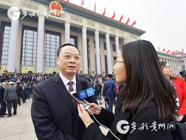 （要闻/大扶贫）全国政协委员建议：加快发展西部地区乡村旅游 助力脱贫攻坚