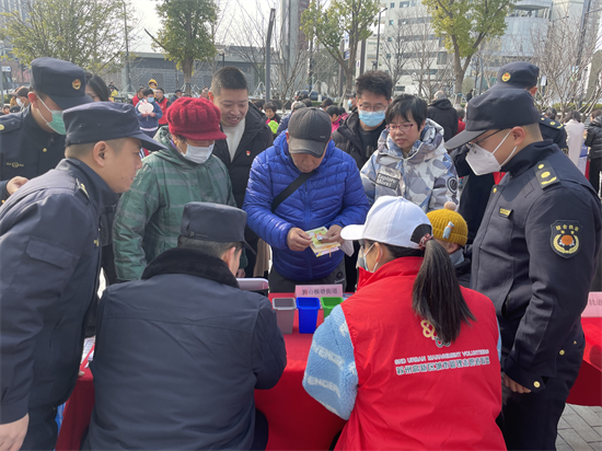 苏州狮山横塘：“城管社区+”支部联动服务展初心 让冬训跃动更多“志愿红”_fororder_图片 1